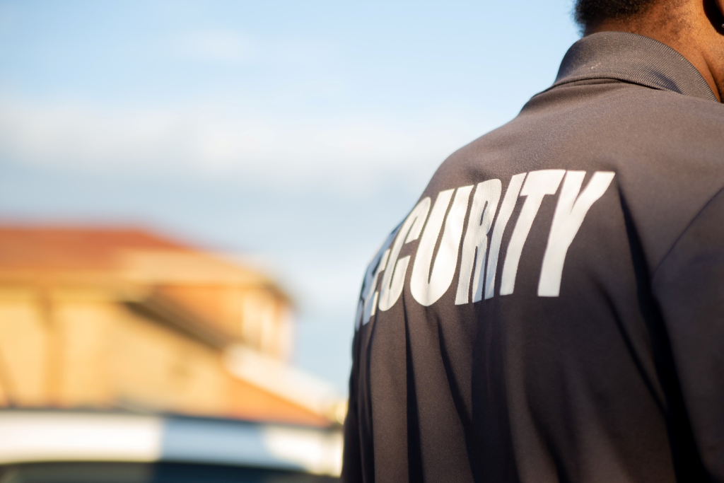 A close up of a person's jacket with the word "FORT" on it.